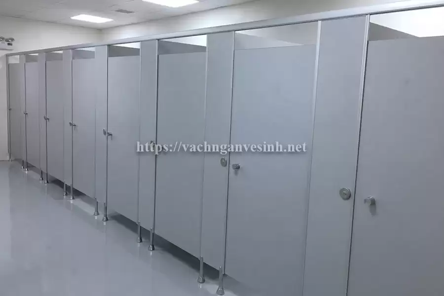 Đa Lợi – Tổng kho cung cấp và thi công tấm compact CDF làm vách ngăn vệ sinh uy tín