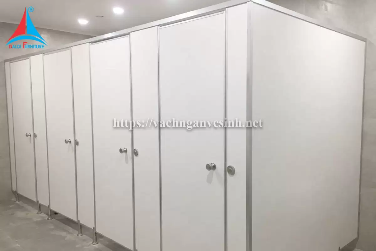 Đa Lợi thi công 50m2 vách ngăn vệ sinh tại nhà máy cáp điện An Khánh