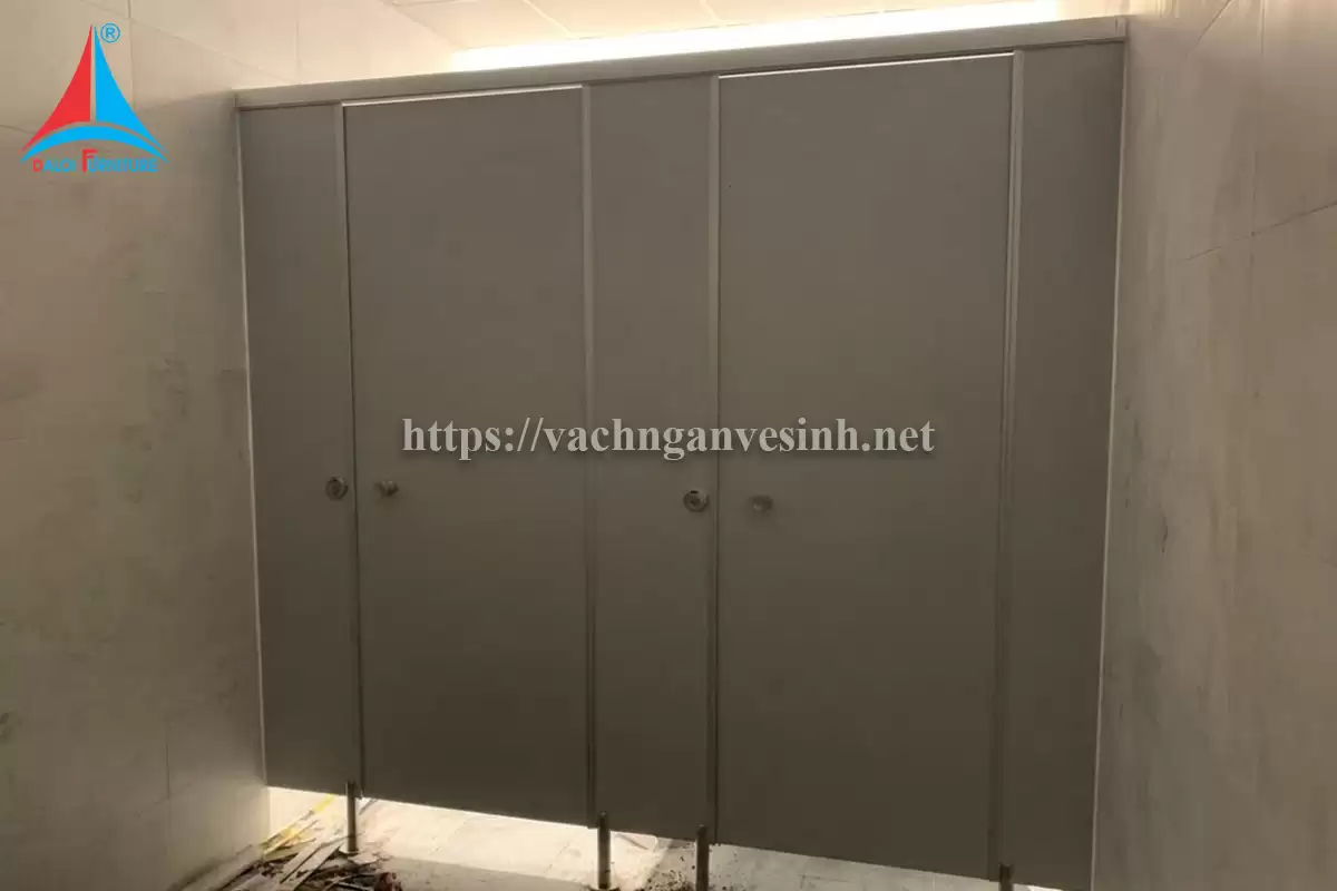 Đa Lợi thi công 100m2 vách ngăn vệ sinh tại nhà máy Nghĩa Dân, Hưng Yên