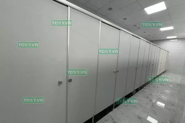 Đa Lợi thi công 150m2 vách ngăn vệ sinh tại công ty nhựa Hàn Quốc