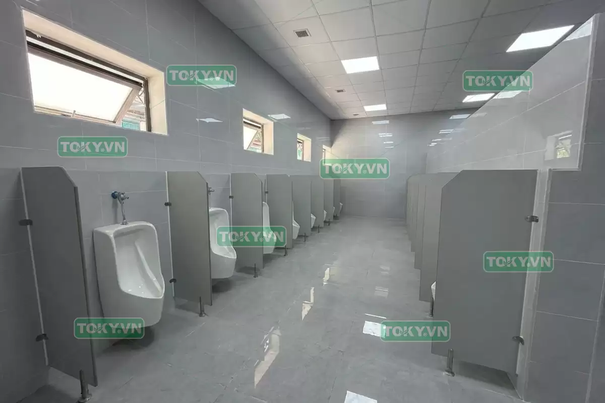 Đa Lợi thi công 150m2 vách ngăn vệ sinh tại công ty nhựa Hàn Quốc